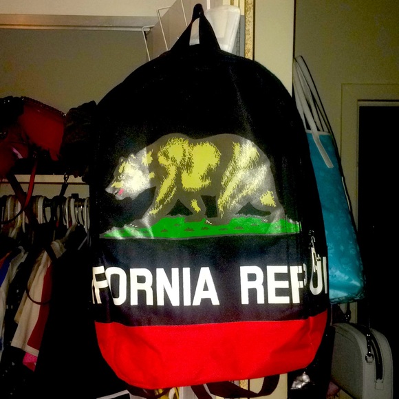 Black California Republic Brown Bear Backpack Bag - Picture 1 of 10